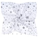  Nagy textilpelenka, fürdőlepedő MAMO-TATO 120x120 cm Fehér alapon szürke csillagok